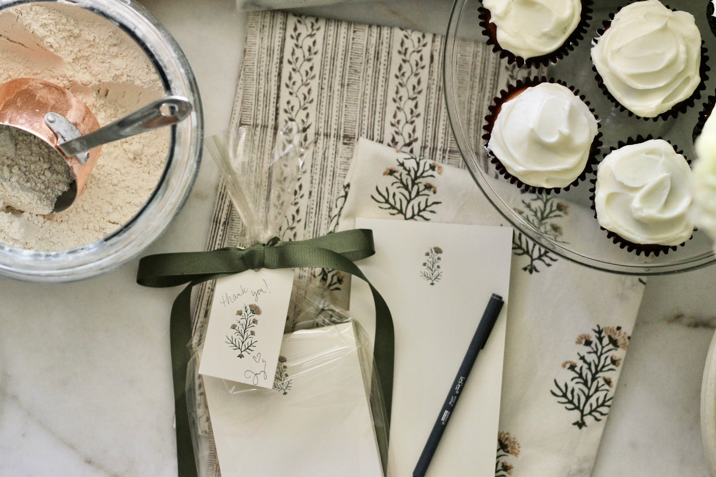 Charlotte Wrapping Paper, Spruce & Gold