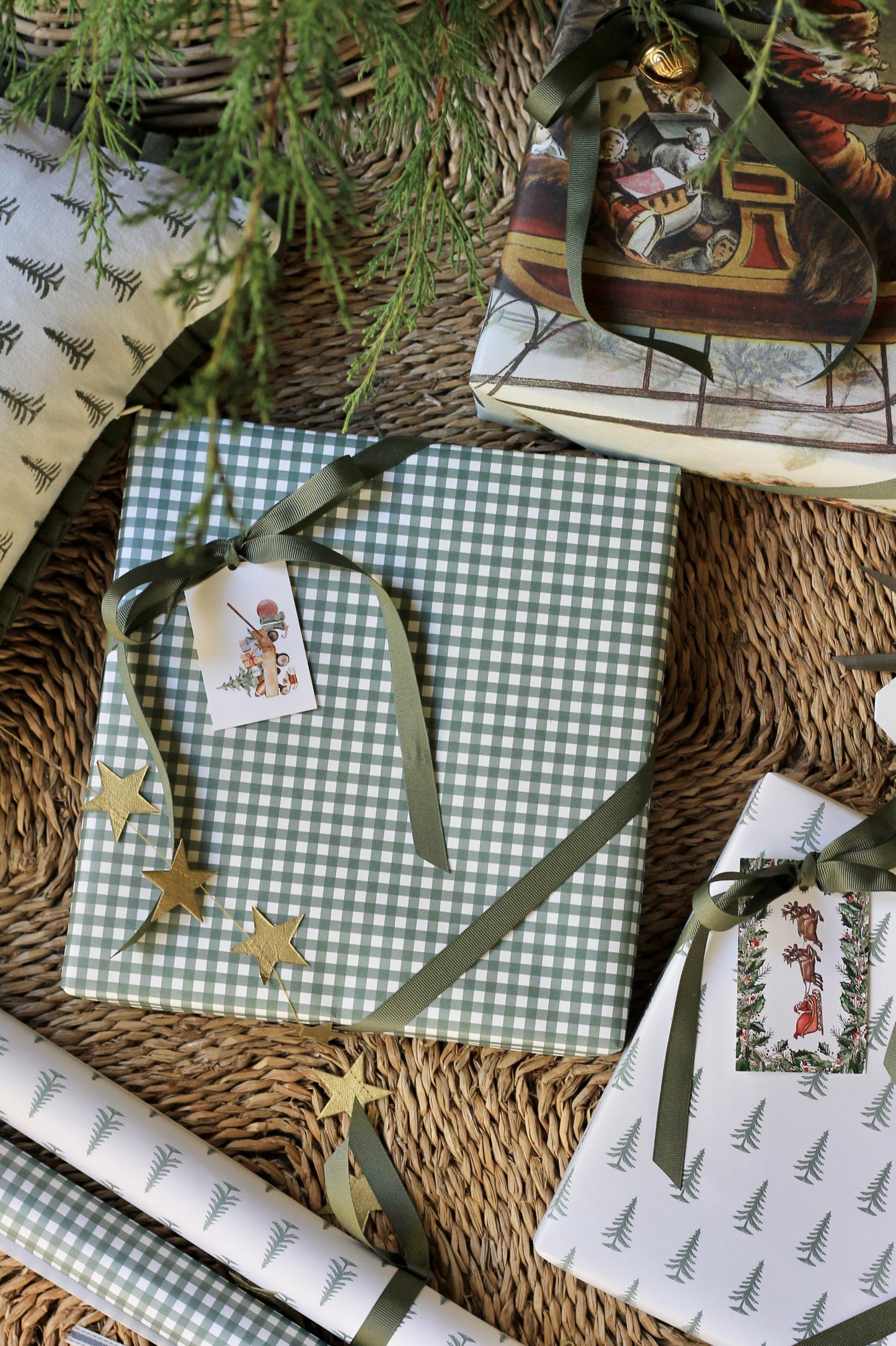 Henry Gingham Moss Wrapping Papers - 4 sheets