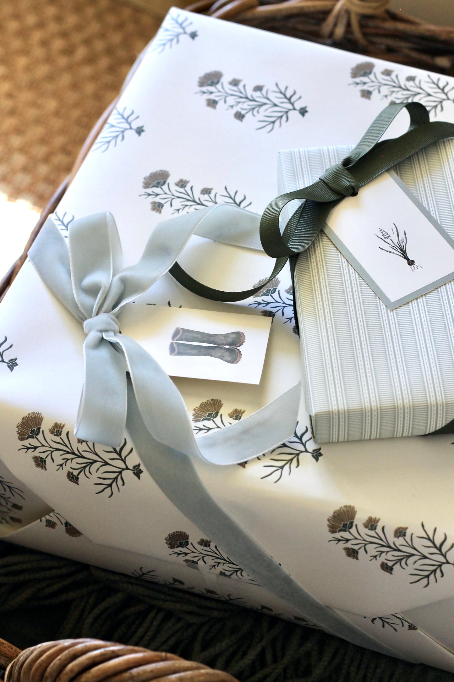 Charlotte Wrapping Paper, Spruce & Gold