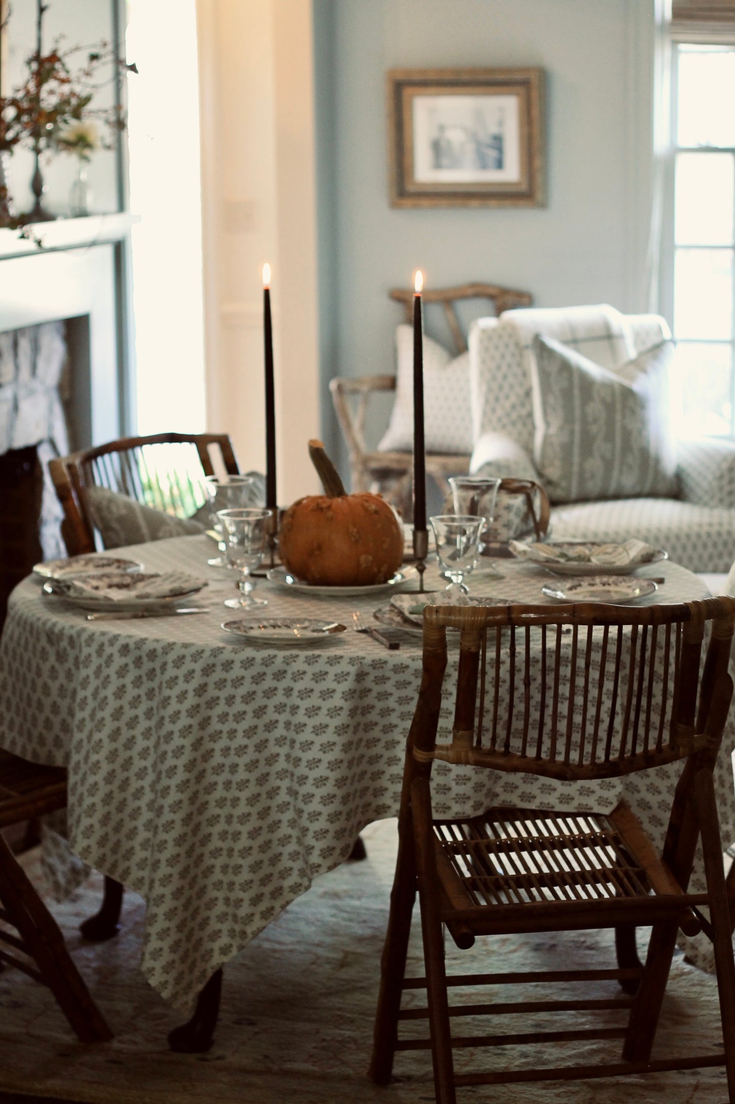 Dahlia in Walnut Napkins & Table Linens