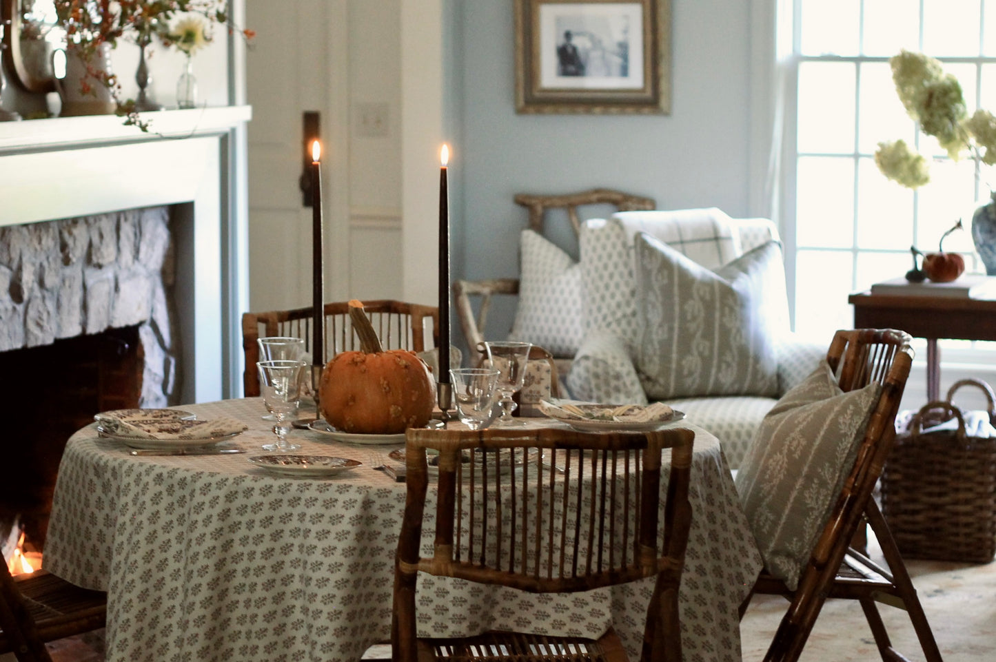 Dahlia in Walnut Napkins & Table Linens