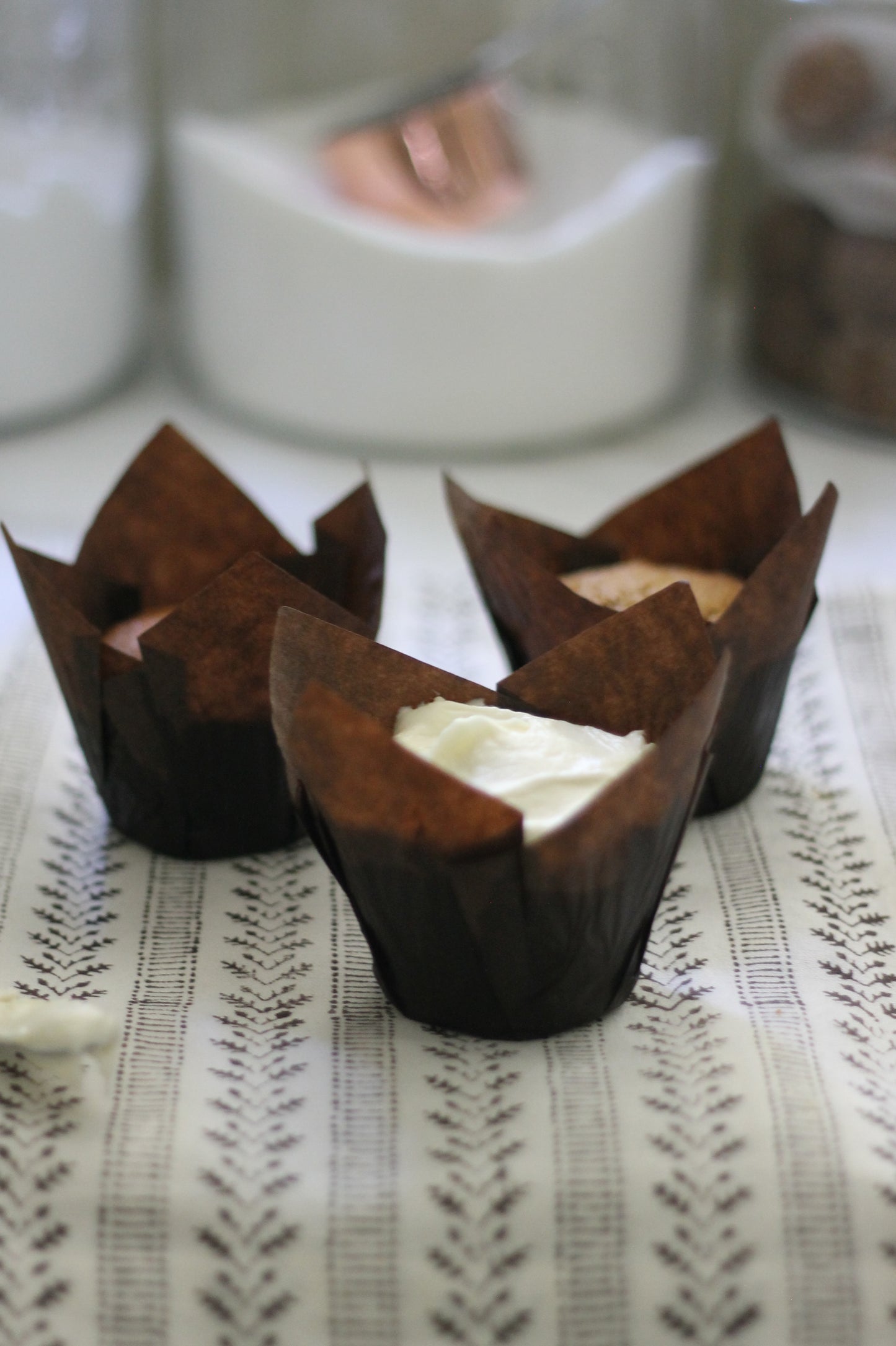 Bakery Folded Cupcake & Muffin Cups, Set of 40
