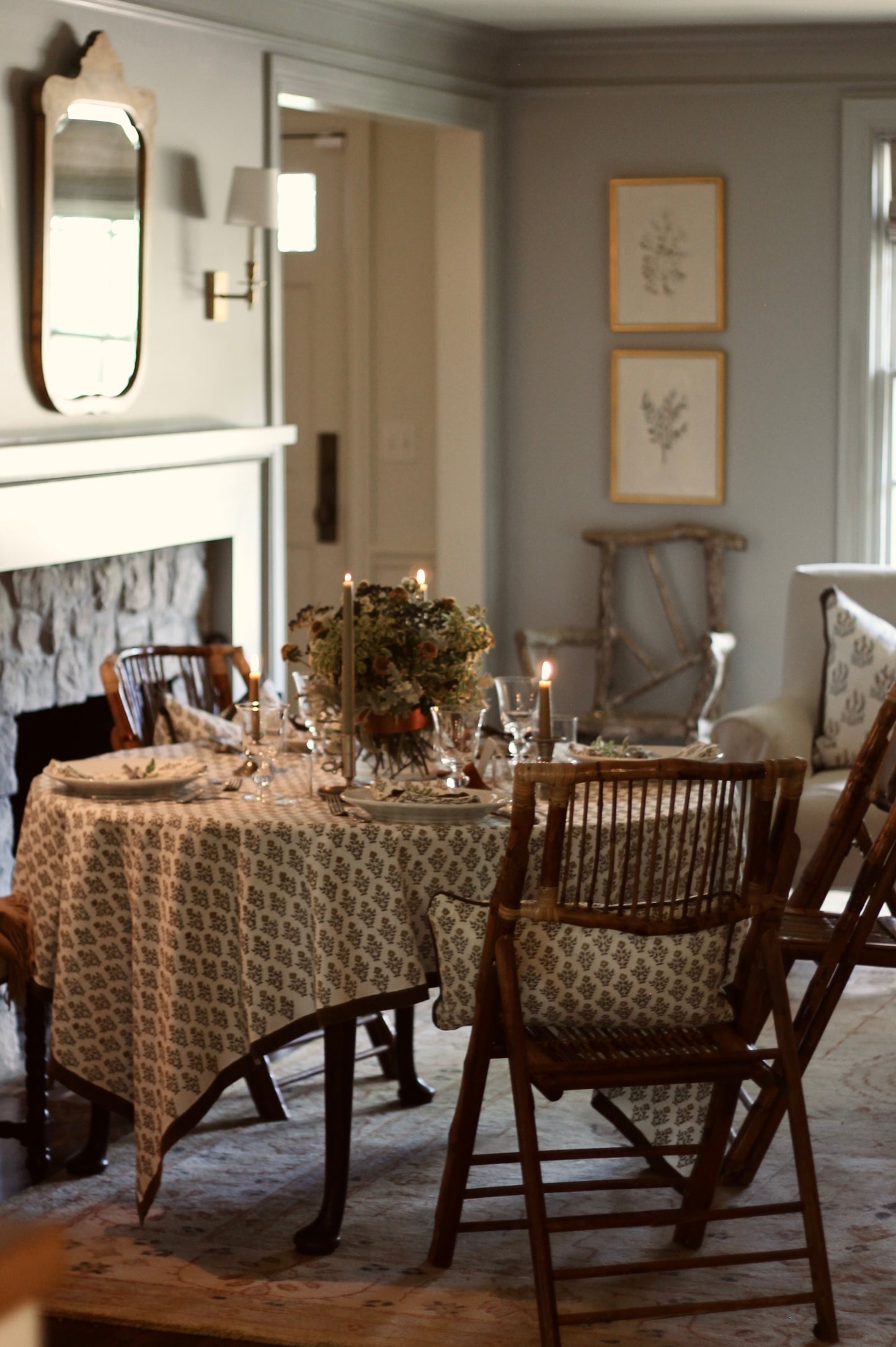 Carie Gold Tablecloths | 2 sizes