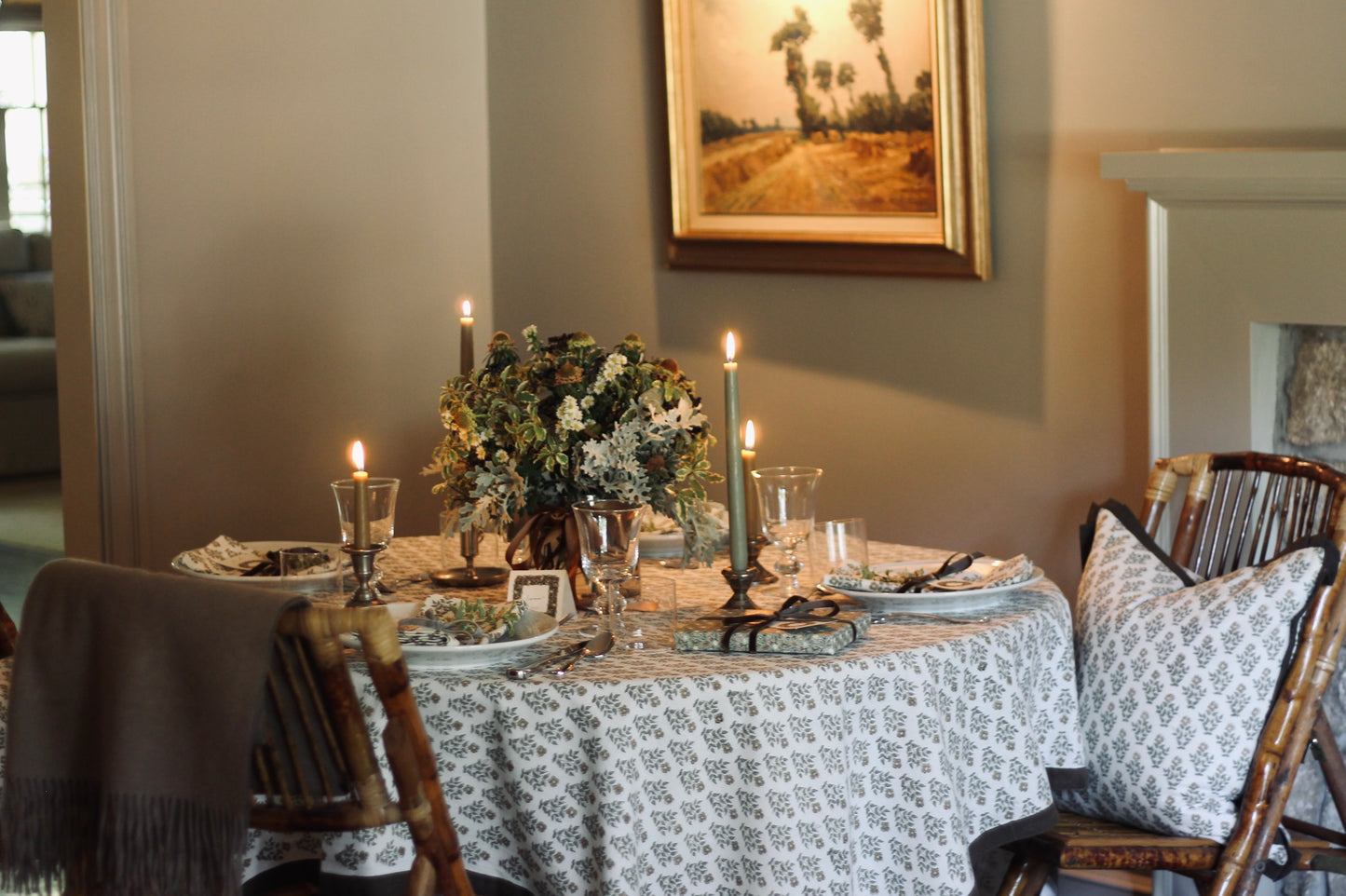 Carie Gold Tablecloths | 2 sizes