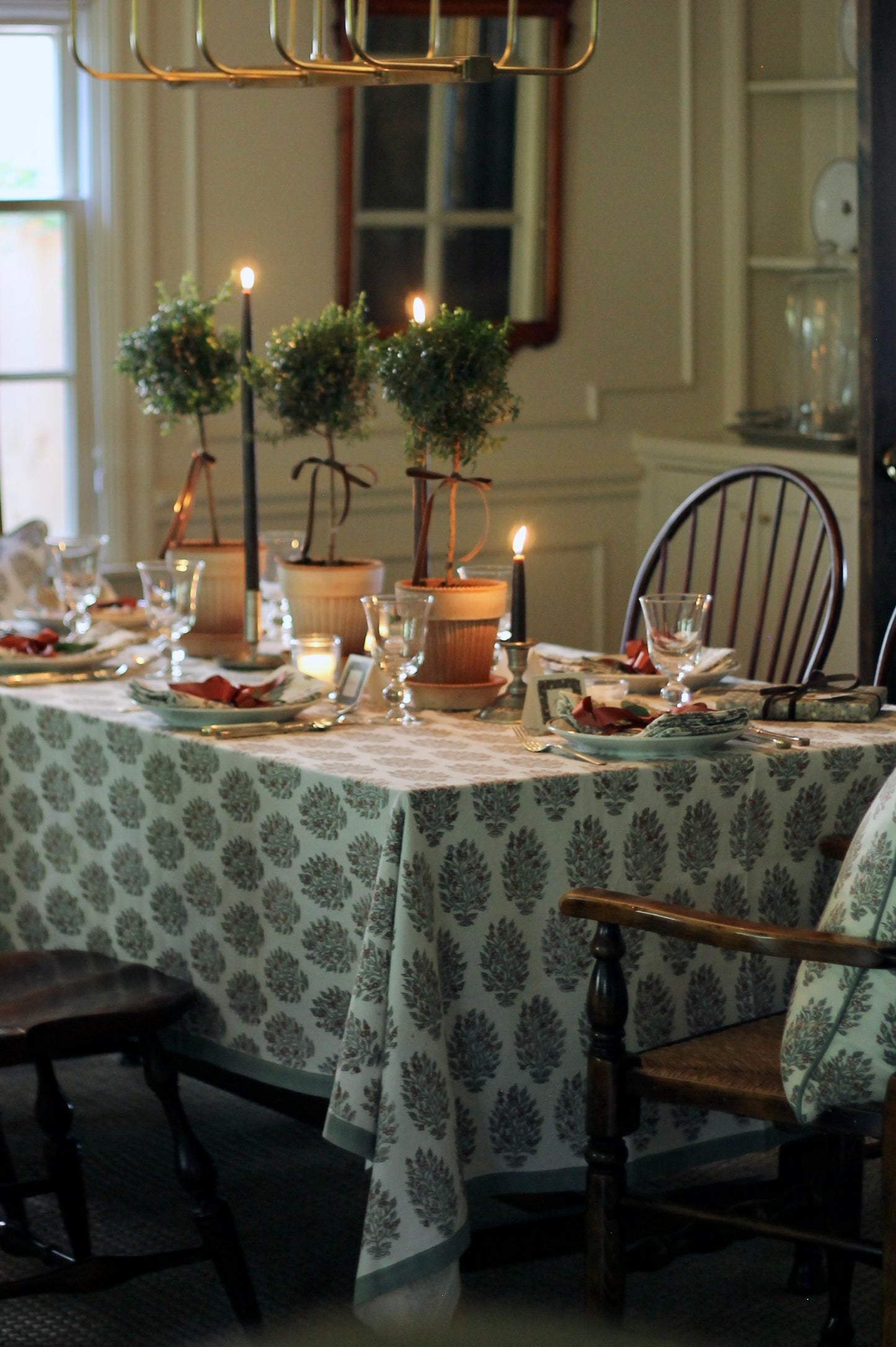 Hydrangea in Red Tablecloths | 2 sizes