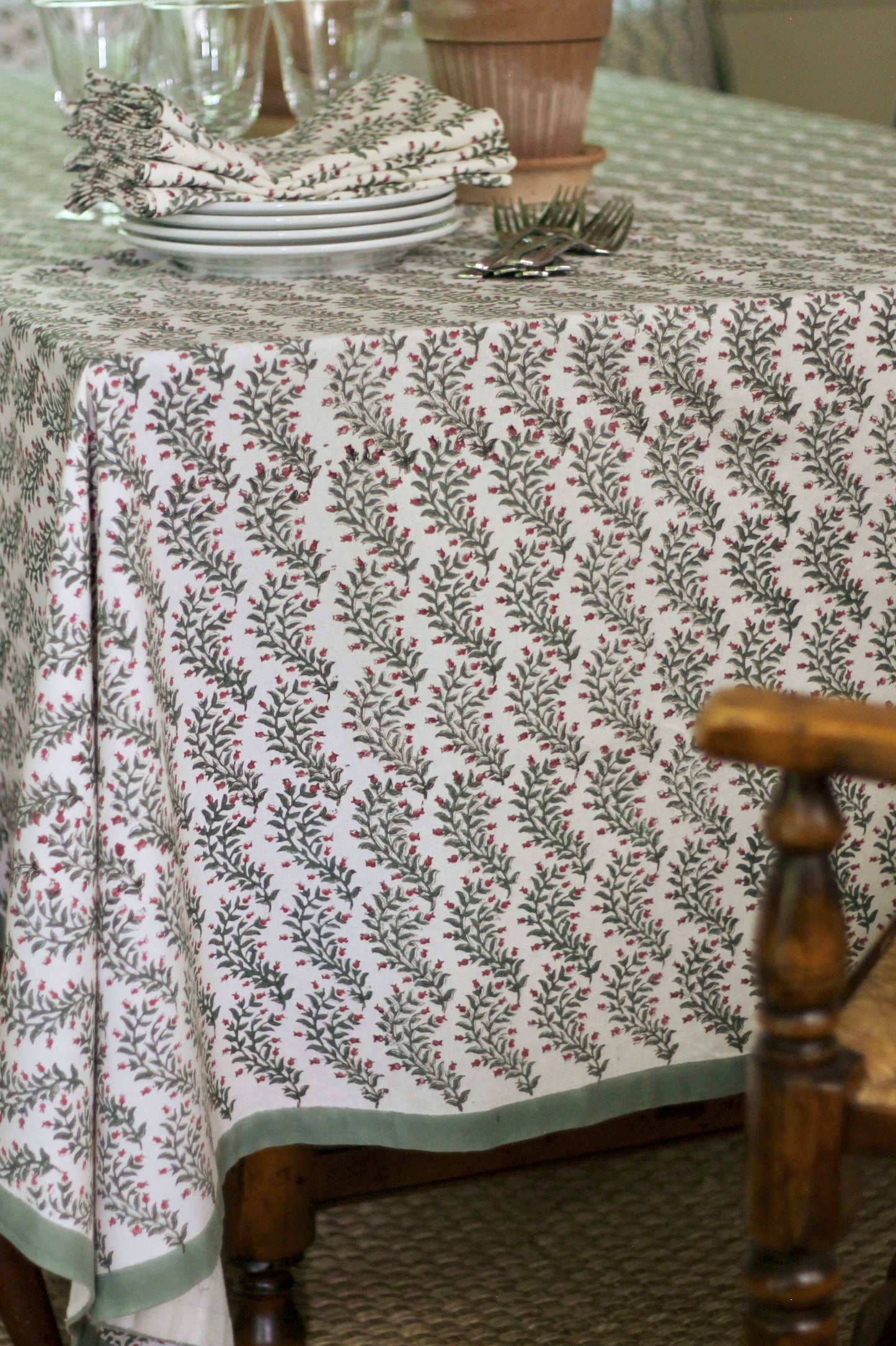 Garland in Rosewood Tablecloths | 2 sizes