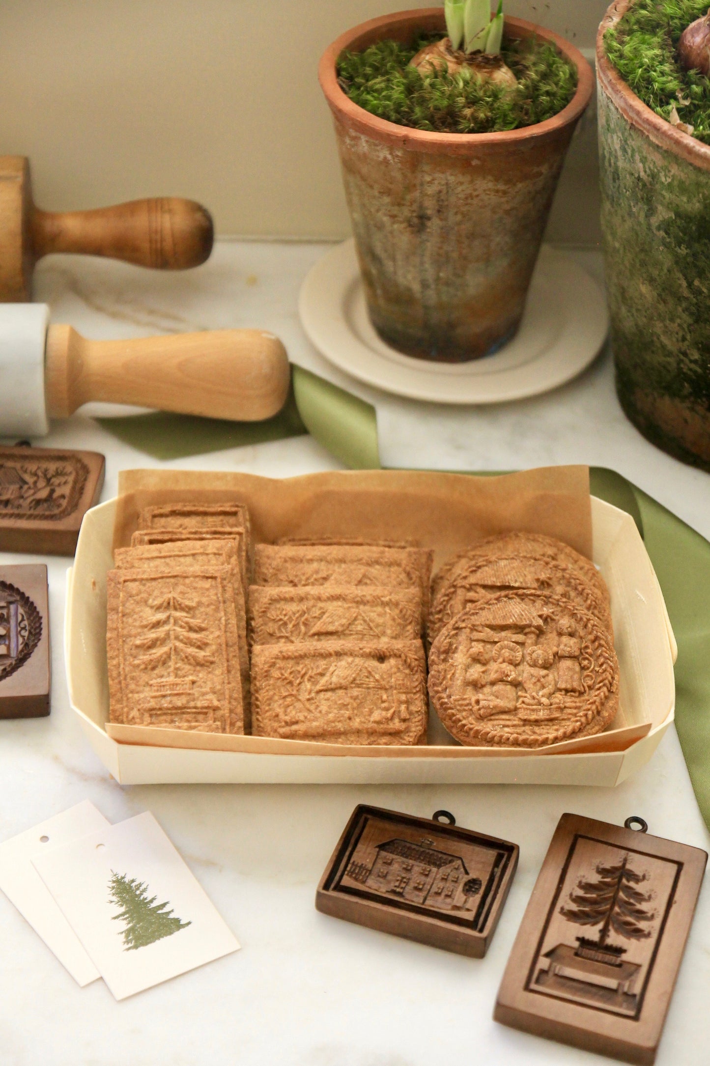 Wooden Baking Basket - Flat