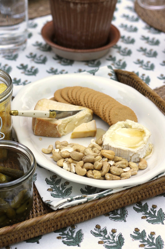 Classic Cafe Platters | Cream Scallop