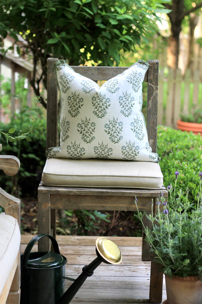 Outdoor Mae Pillow Covers in Blue