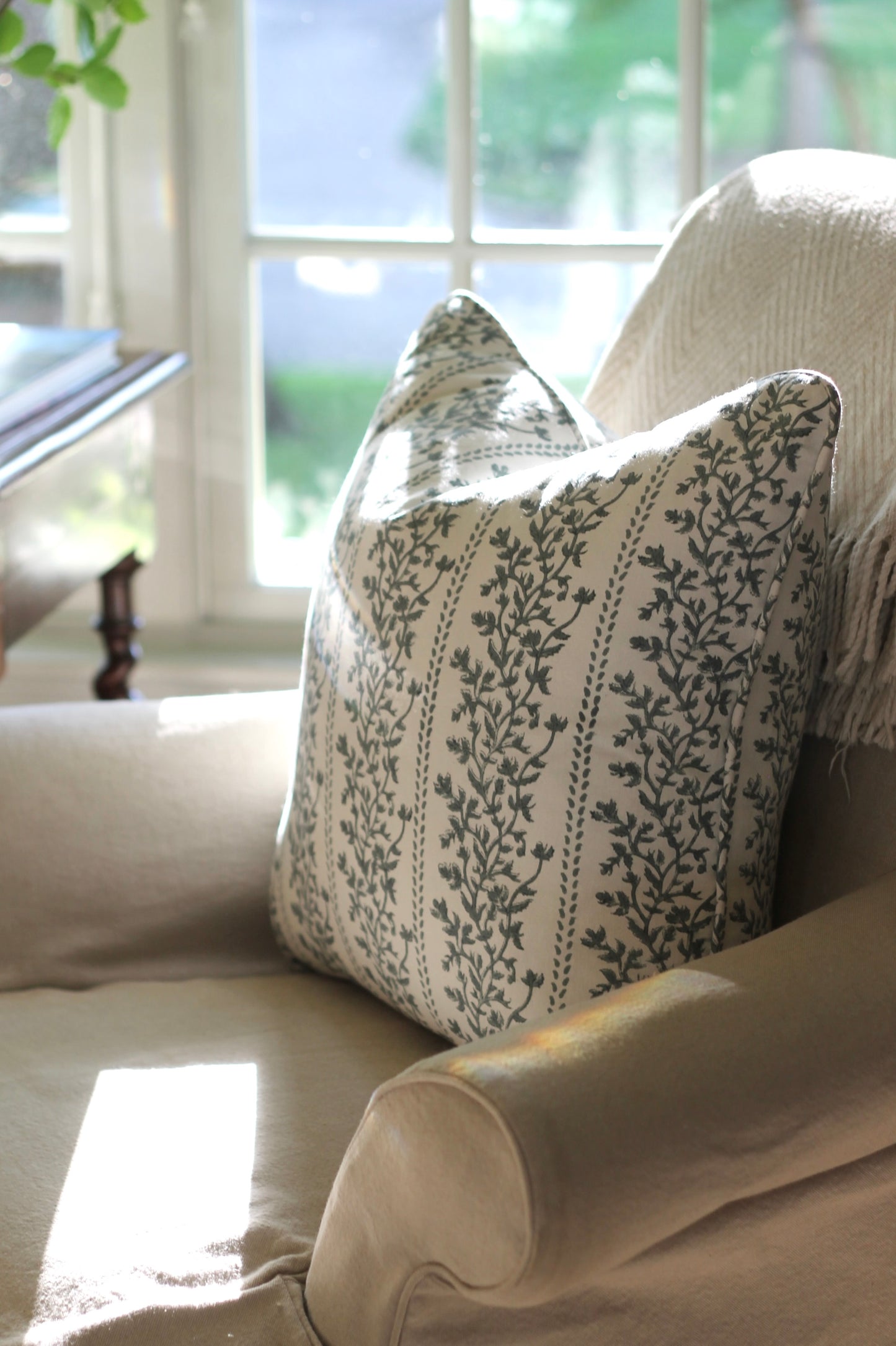 Boxwood in Slate/Navy Pillow Covers