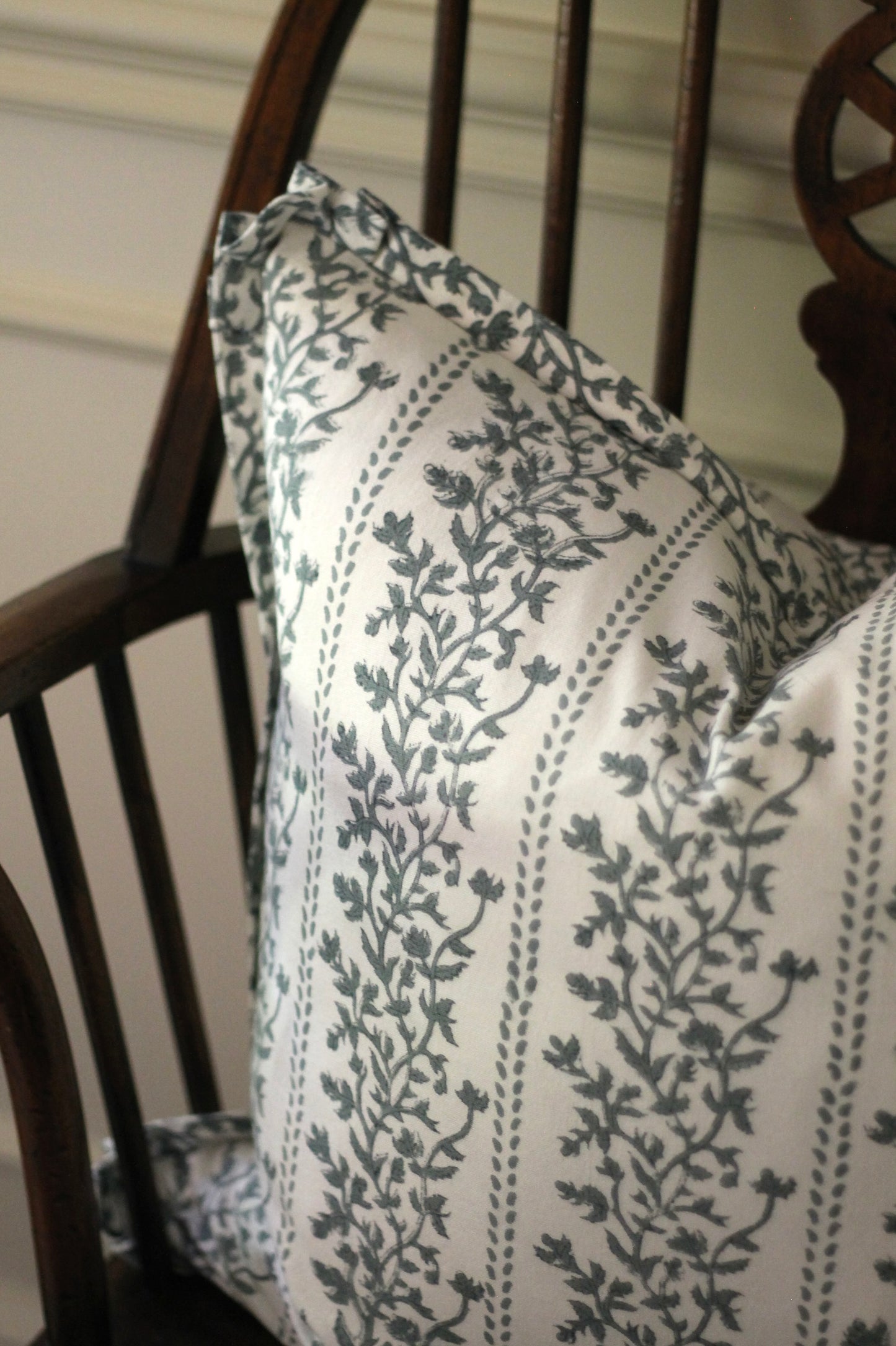Boxwood in Slate/Navy Pillow Covers