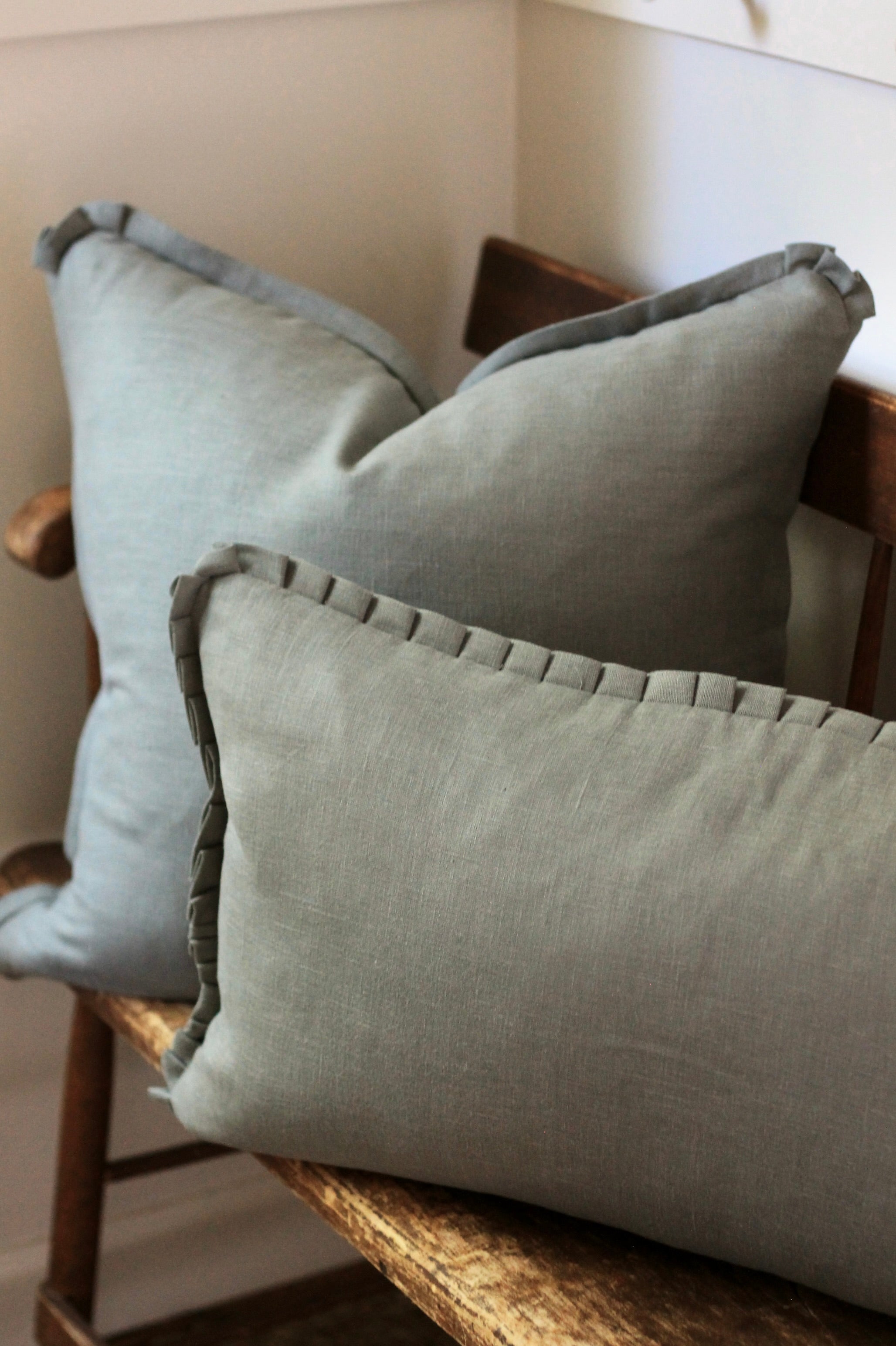 Grey fashion linen pillow