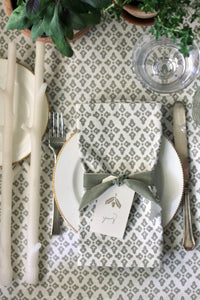 Tea Leaf in English Green Table Linens