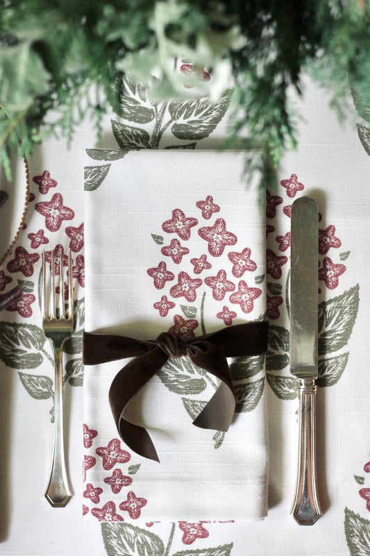 Holiday Hydrangea Napkins & Table Linens