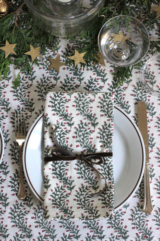 Garland in Rosewood Napkins