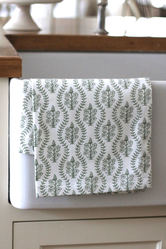 Scalloped Dahlia Spruce Tea Towels