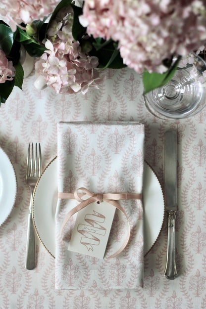 Scallop Dahlia in Peony Table Linens