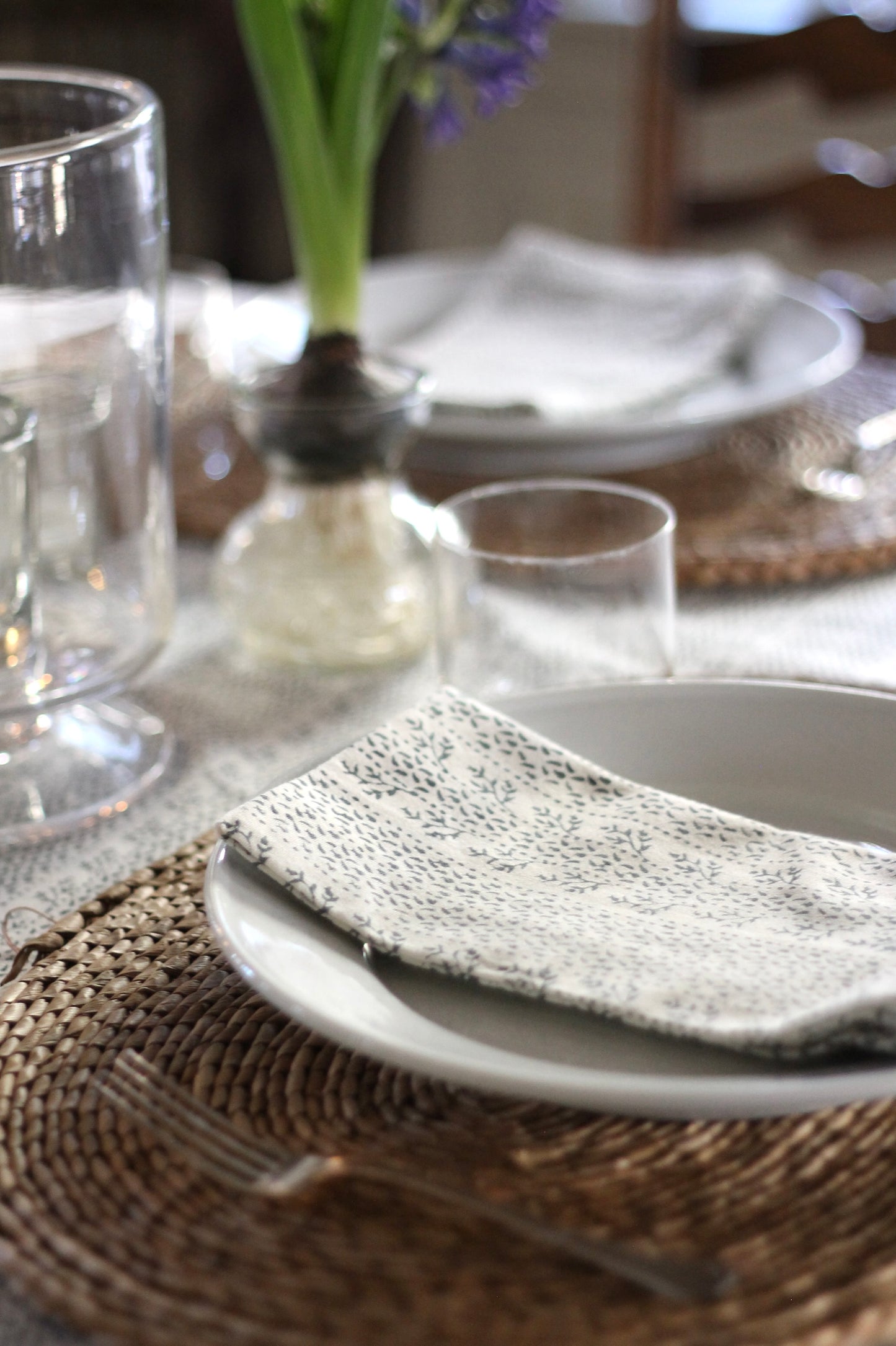 Laurie in Privet Navy Napkins