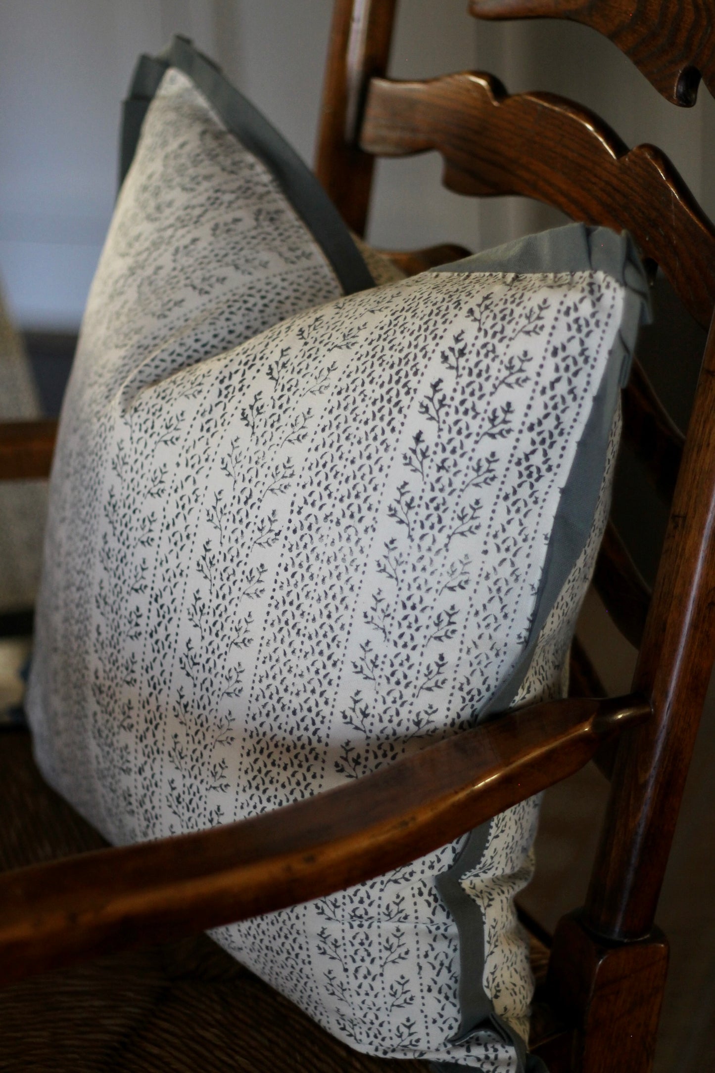 Laurie in Privet Navy Pillow Covers | Blue Trim