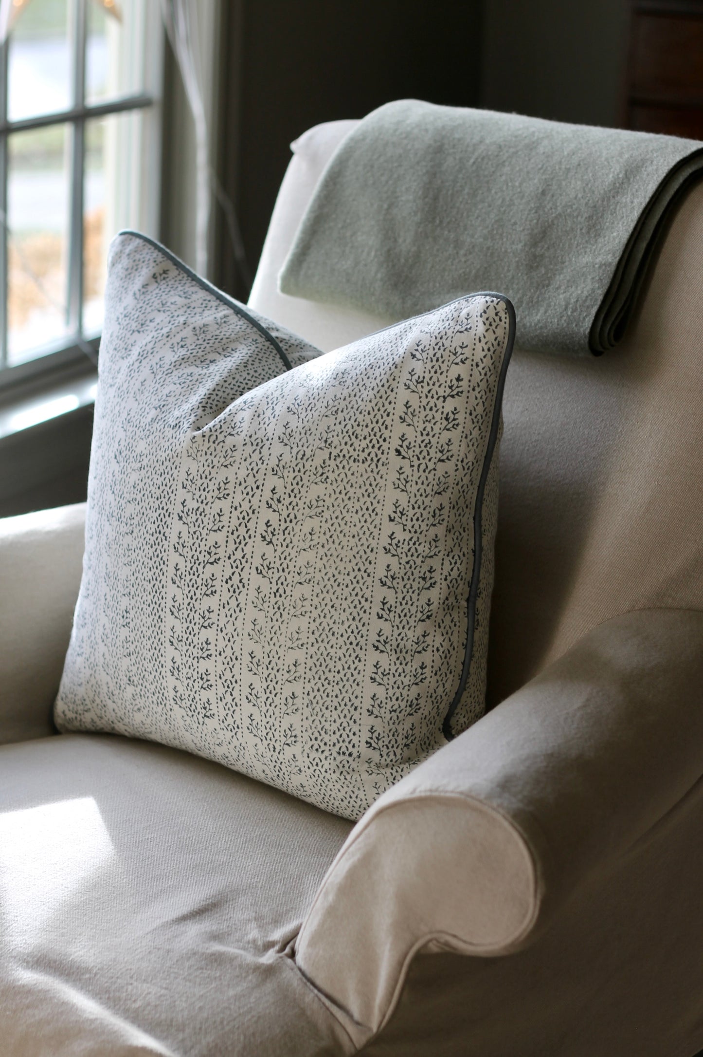 Laurie in Privet Navy Pillow Covers | Blue Trim