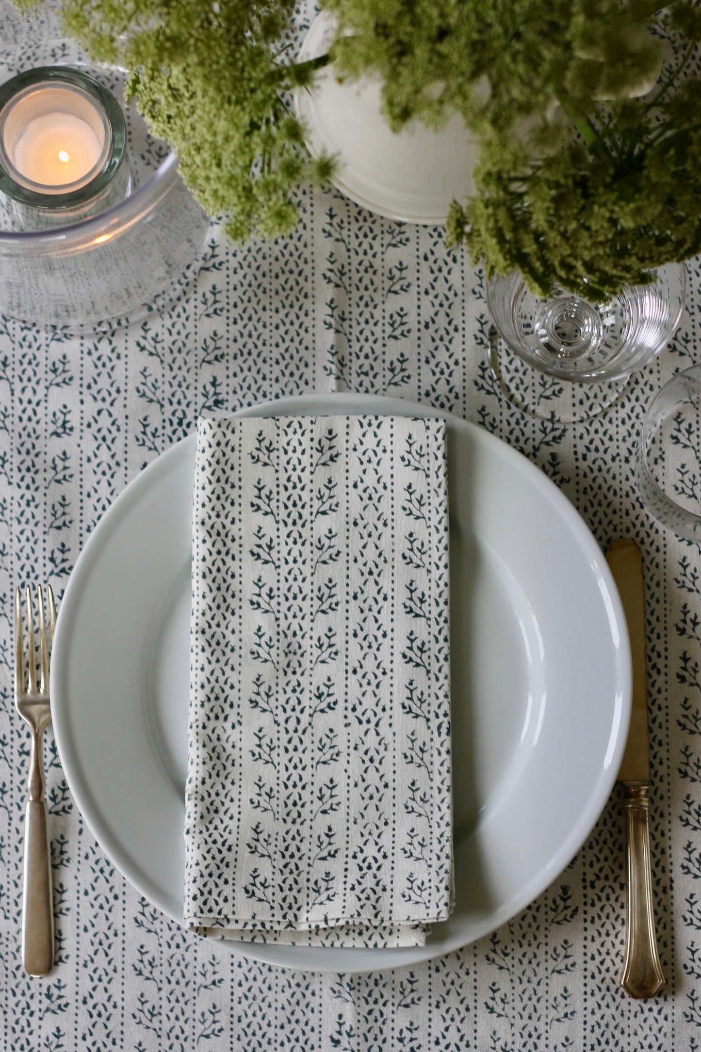 Laurie in Privet Navy Napkins