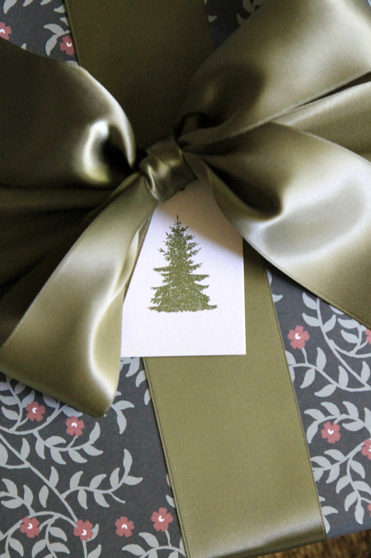 Pinecones and Winter Greeneries Patterned Tissue Paper - Winter Holiday  Gift Wrapping & DIY Projects Supplies - GenWooShop